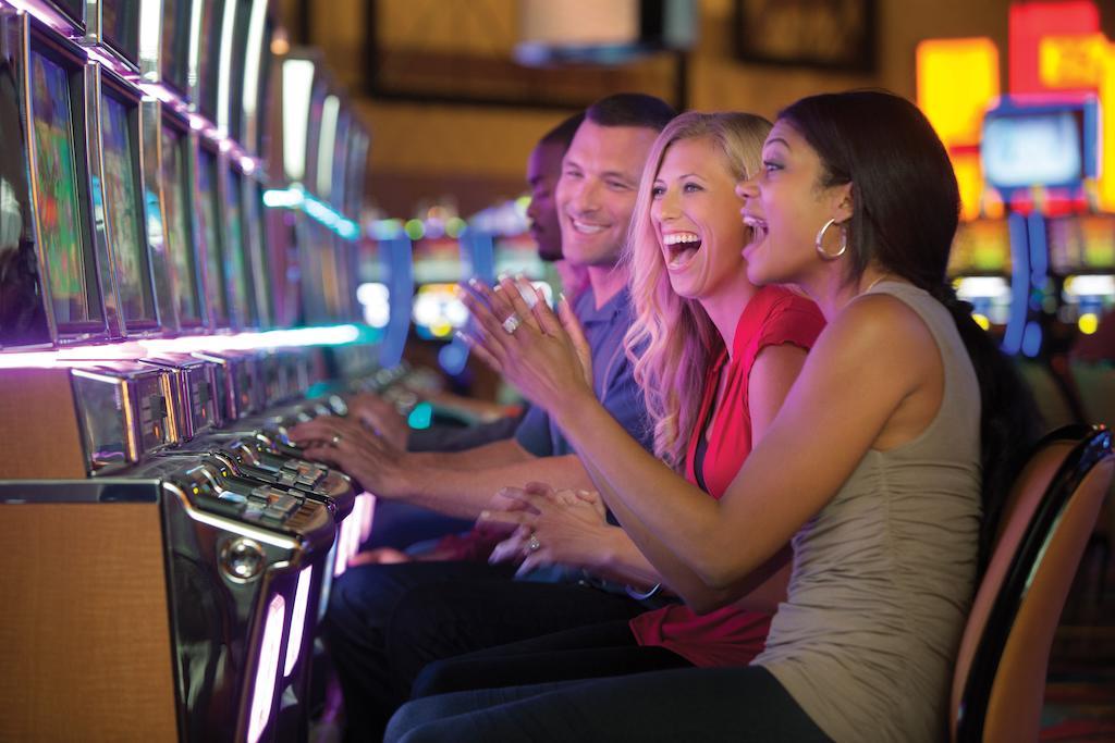 Hollywood Casino Joliet Hotel Bagian luar foto